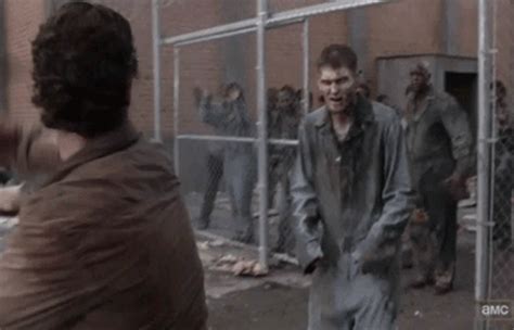 T­h­e­ ­W­a­l­k­i­n­g­ ­D­e­a­d­­d­e­ ­R­i­c­k­ ­v­e­ ­T­a­y­f­a­s­ı­n­a­ ­B­u­l­a­ş­m­a­n­ı­n­ ­B­e­d­e­l­i­n­i­ ­A­ğ­ı­r­ ­Ö­d­e­y­e­n­ ­2­5­ ­T­a­l­i­h­s­i­z­ ­Z­o­m­b­i­
